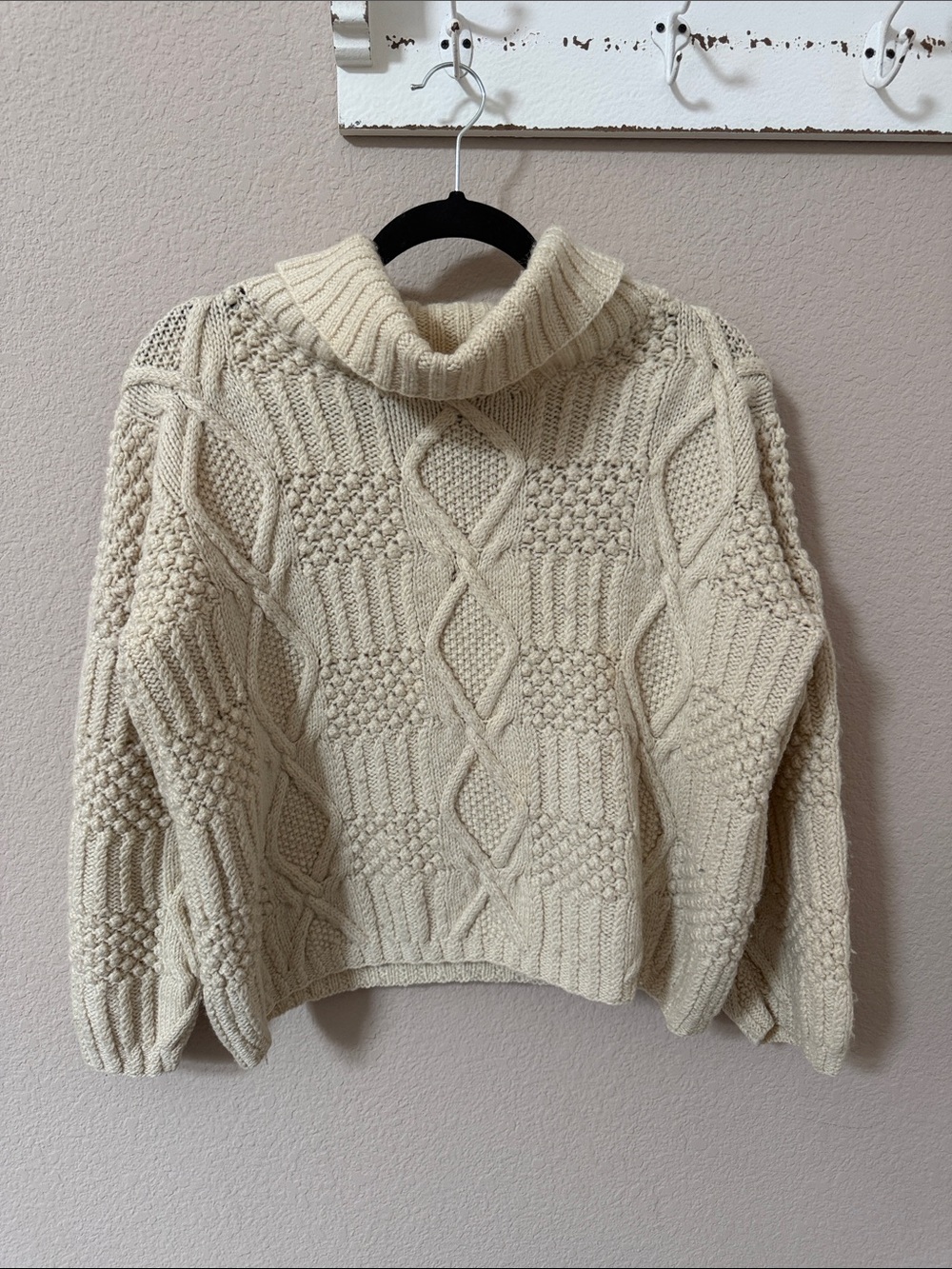 VTG Southwool Hand Knit 100% Virgin Wool Cable Sweater S